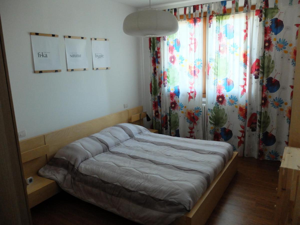 Moderno Trilocale Laura Apartment Далмине Екстериор снимка